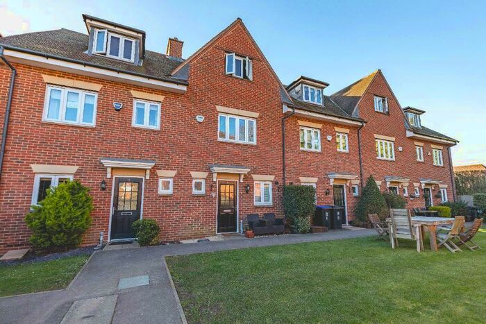 4 Bedroom Terraced House To Rent In Montague Close, Farnham Royal, SL2