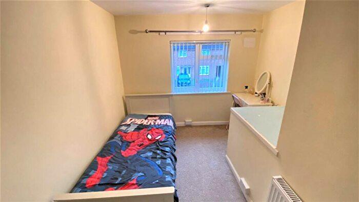 3 Bedroom Terraced House For Sale In Grappenhall Road, Great Sutton, CH65