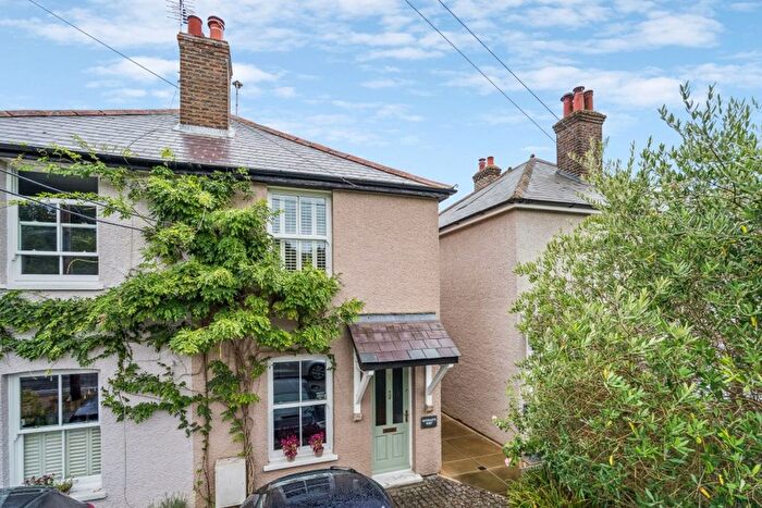 2 Bedroom Cottage For Sale In Penn Street, Amersham, HP7