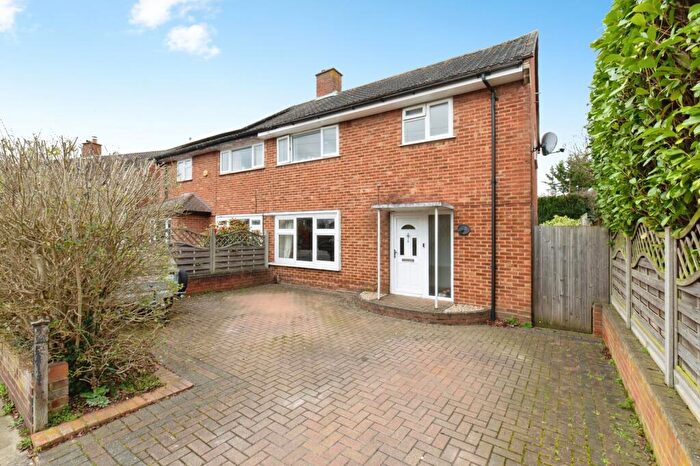 3 Bedroom Semi Detached House For Sale In Bransby Road, Chessington, Surrey, KT9