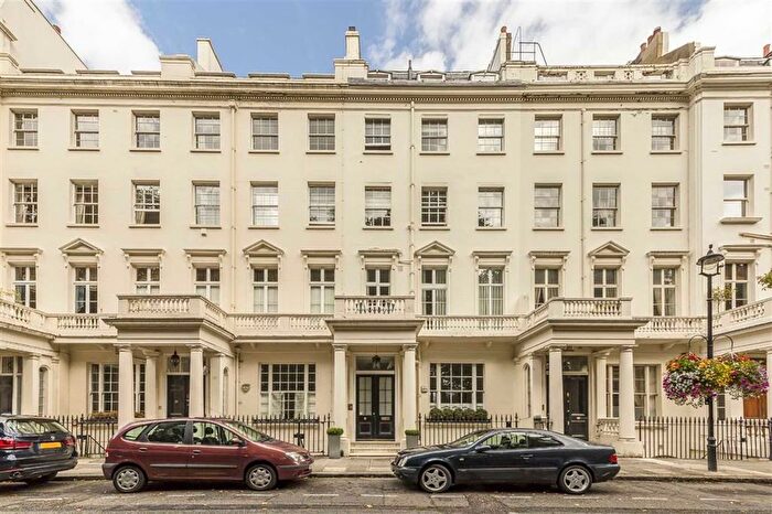 3 Bedroom Flat To Rent In Hyde Park Square, Hyde Park, W2