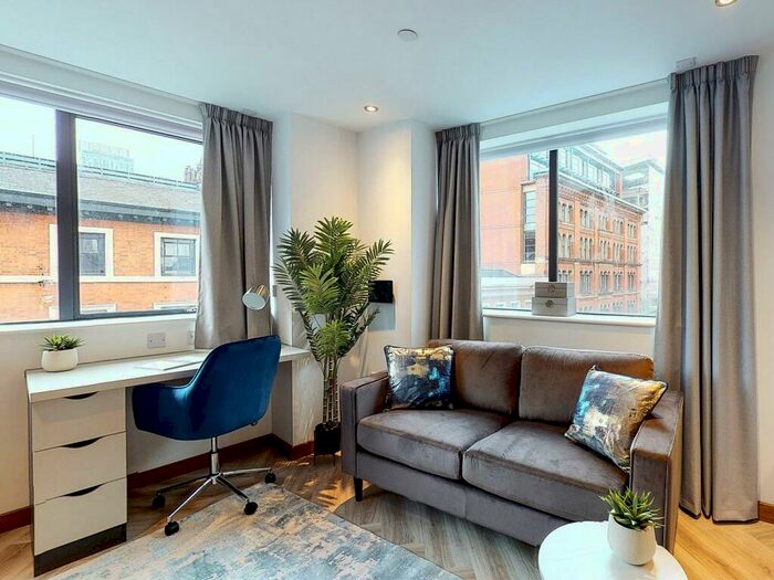 Apartment To Rent In Live Oasis Deansgate #, M2