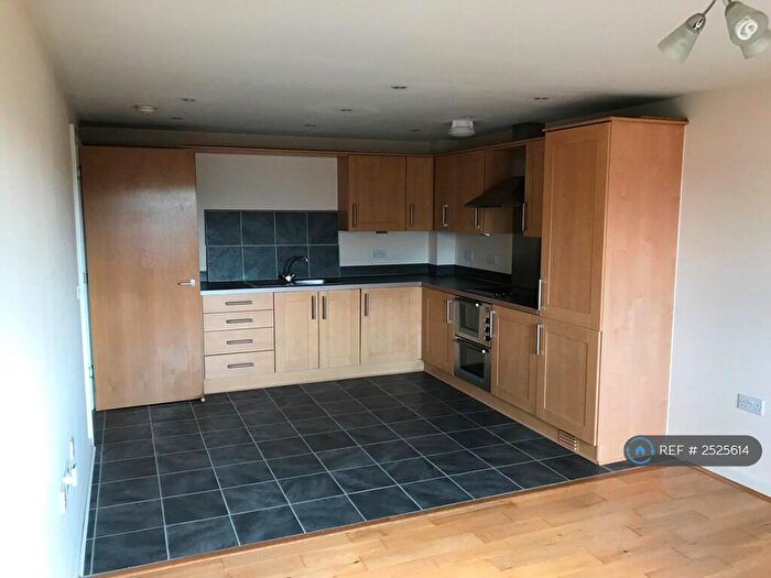 1 Bedroom Flat To Rent In Tadros Court, High Wycombe, HP13