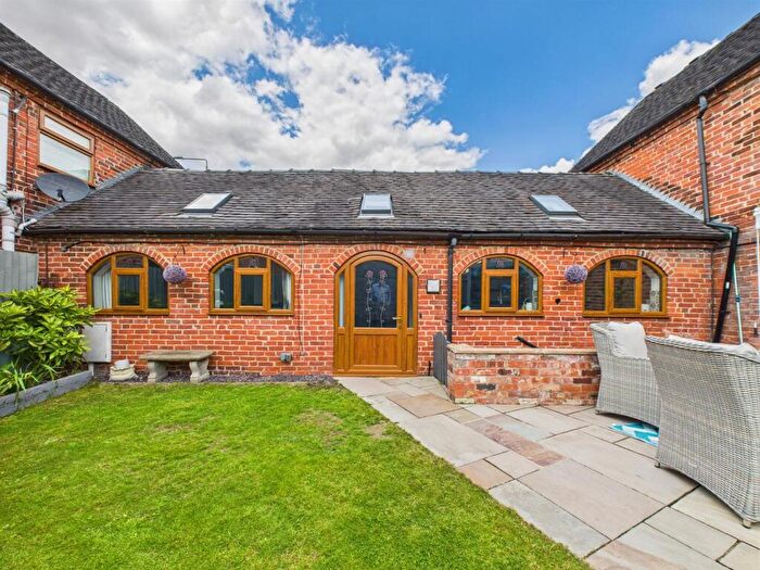 2 Bedroom Barn Conversion For Sale In Bakeacre Lane, Findern, Derby, DE65
