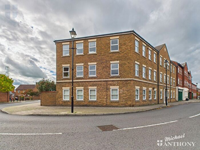 1 Bedroom Flat To Rent In Kingsgate, Aylesbury, HP19