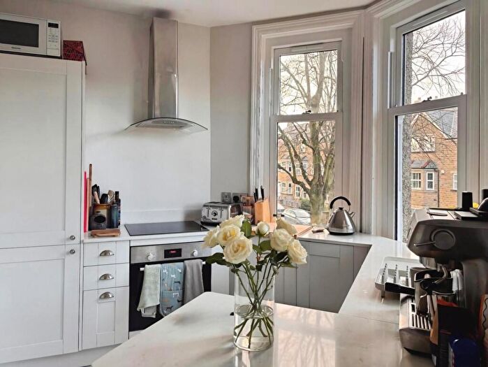 2 Bedroom Apartment To Rent In St Marks Avenue, Harrogate, North Yorkshire, HG2