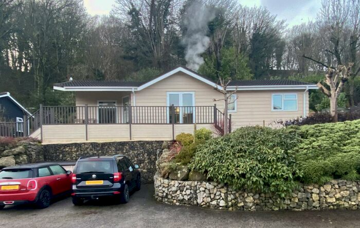 2 Bedroom Park Home For Sale In Alsop Lane, Whatstandwell, DE4