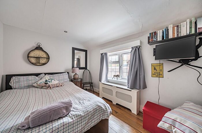 4 Bedroom Detached House For Sale In Windmill Road, Mortimer Common, Reading, Berkshire, RG7