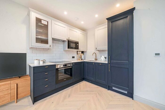 2 Bedroom Flat For Sale In Gordon Road, Ealing, W5