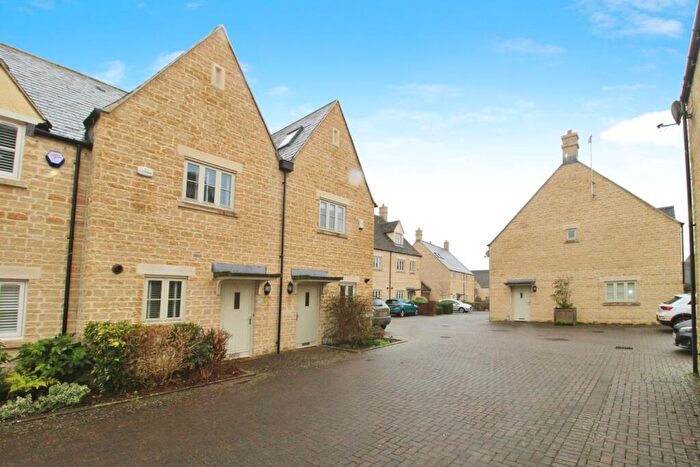 2 Bedroom Terraced House For Sale In Brewin Close, Cirencester, GL7