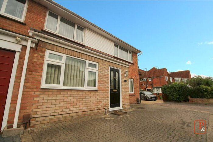 4 Bedroom House To Rent In Blenheim Drive, Colchester, Essex, CO2