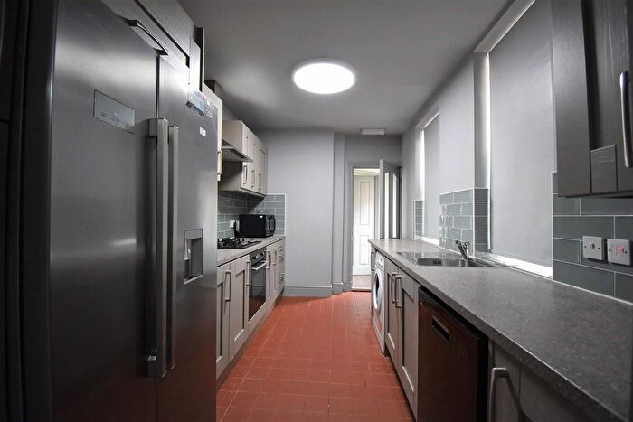 5 Bedroom Terraced House To Rent In Raddlebarn Road, Selly Oak, Birmingham, B29