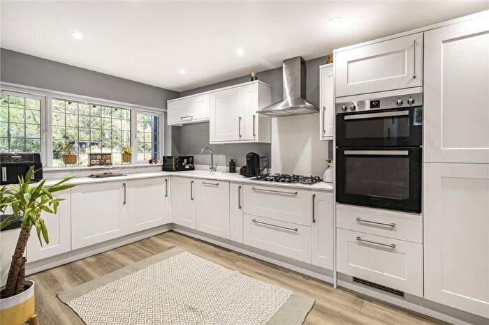 4 Bedroom Detached House For Sale In Henley Road, Sandford-on-Thames, ., OX4