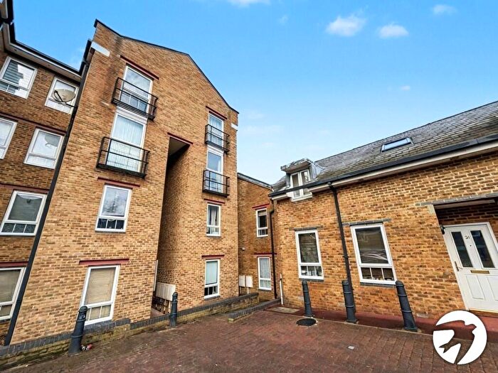 2 Bedroom Duplex To Rent In Estuary Reach, Pleasant Row, Gillingham, Kent, ME7