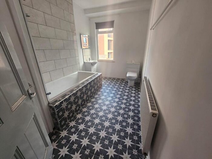 2 Bedroom End Of Terrace House To Rent In Watkin Street, Nottingham, Nottinghamshire, NG3