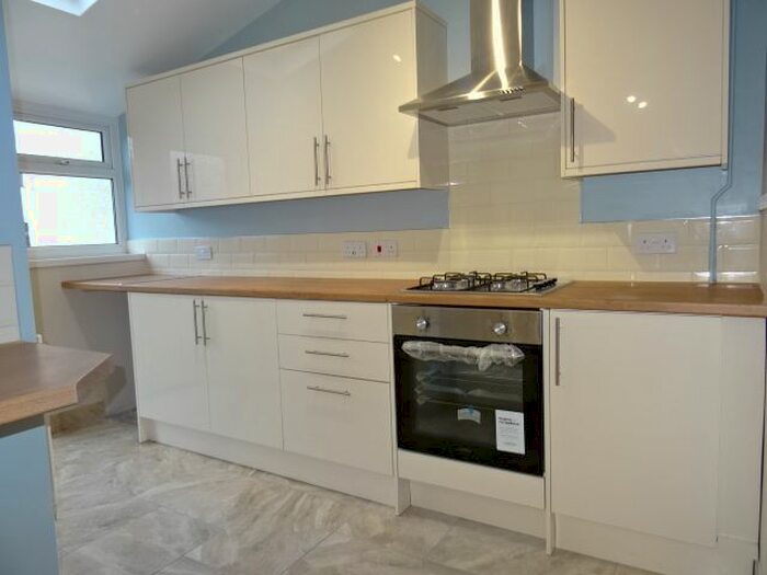 4 Bedroom Terraced House To Rent In Queen Street, Treforest, Pontypridd, CF37