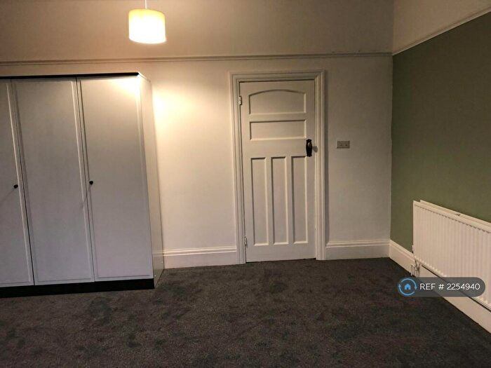 2 Bedroom Flat To Rent In Cranbrook Road, Bristol, BS6