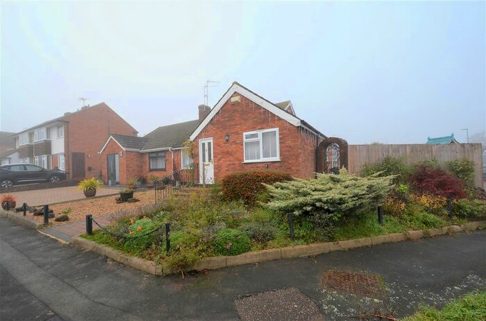 2 Bedroom Bungalow To Rent In Mill View Road, Tring, HP23