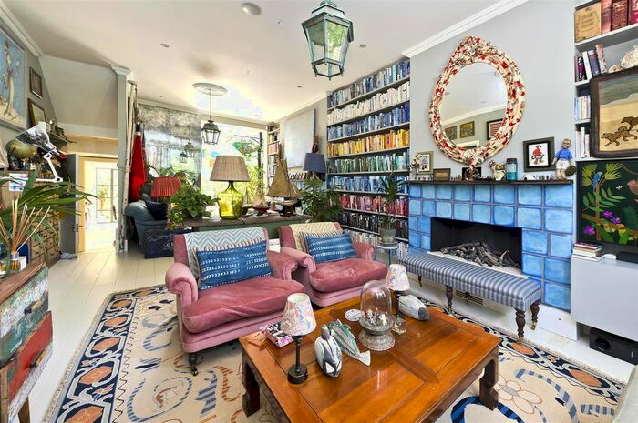 5 Bedroom Property To Rent In Dalgarno Gardens, London, W10