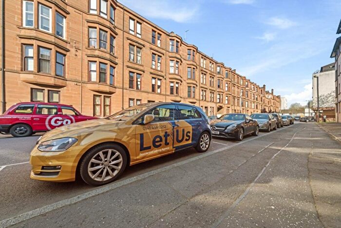 3 Bedroom Flat To Rent In Hayburn Street, Glasgow, G11