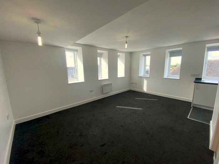 Apartment To Rent In Salter Street, Stafford, ST16