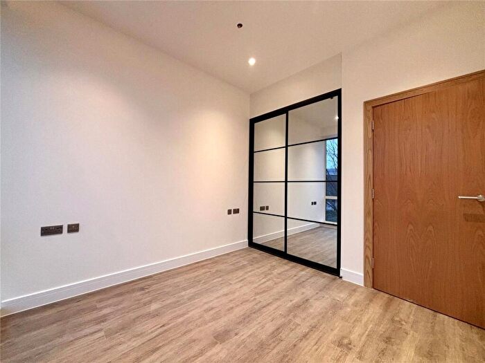 1 Bedroom Flat To Rent In Roop House, Fleet, Hampshire, GU51