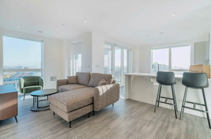 2 Bedroom Apartment To Rent In Thurlow Street, London, SE17