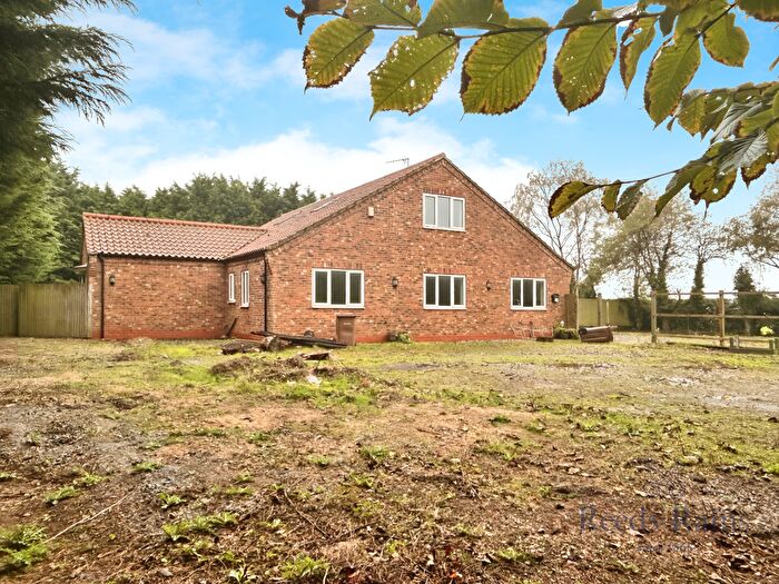 6 Bedroom Detached House For Sale In Hedon Road, Burstwick, Hull, HU12