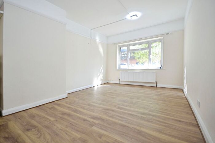 2 Bedroom Flat To Rent In Ringers Road, Bromley, BR1