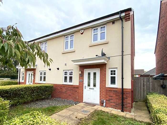 3 Bedroom Semi Detached House For Sale In Yew Tree Meadow, Hadley, Telford, Shropshire, TF1
