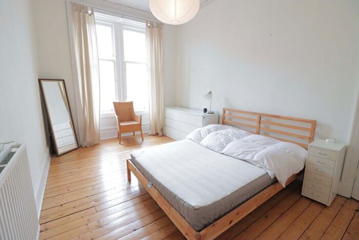 2 Bedroom Flat For Sale In Great Western Road, Glasgow, G4