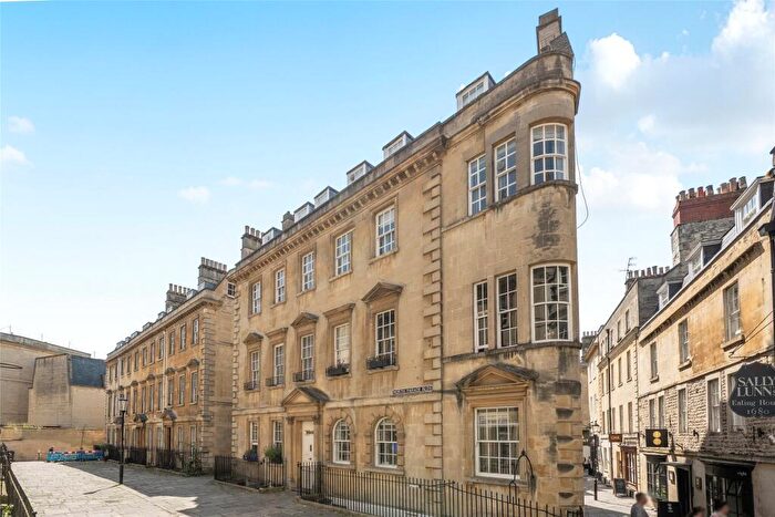 2 Bedroom Apartment For Sale In Hamilton House, Bath, BA1
