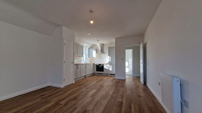 2 Bedroom Flat To Rent In Old Town, Hemel Hemsptead (), HP1