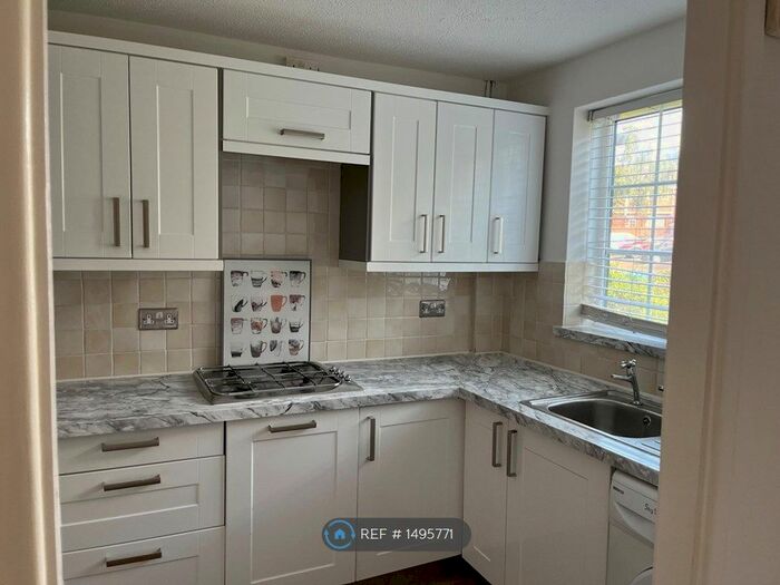 2 Bedroom Terraced House To Rent In Goldcrest Gardens, Southampton, SO16