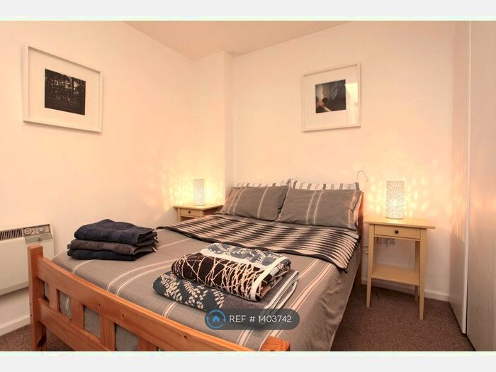 1 Bedroom Flat To Rent In The Headrow, Leeds, LS1