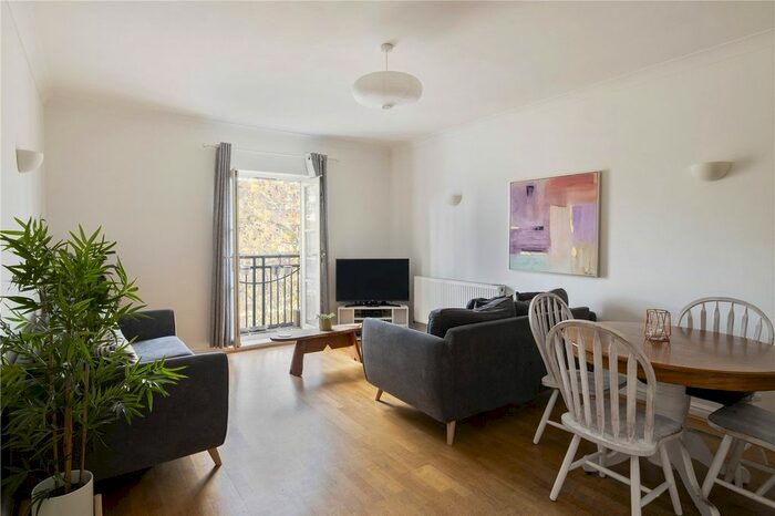 2 Bedroom Flat To Rent In Charles Haller Street, London, SW2