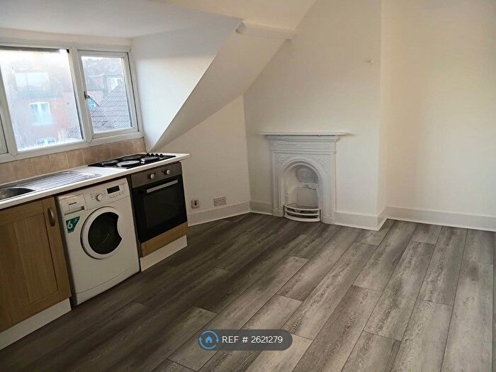 1 Bedroom Flat To Rent In Crouch End Central, London, N8