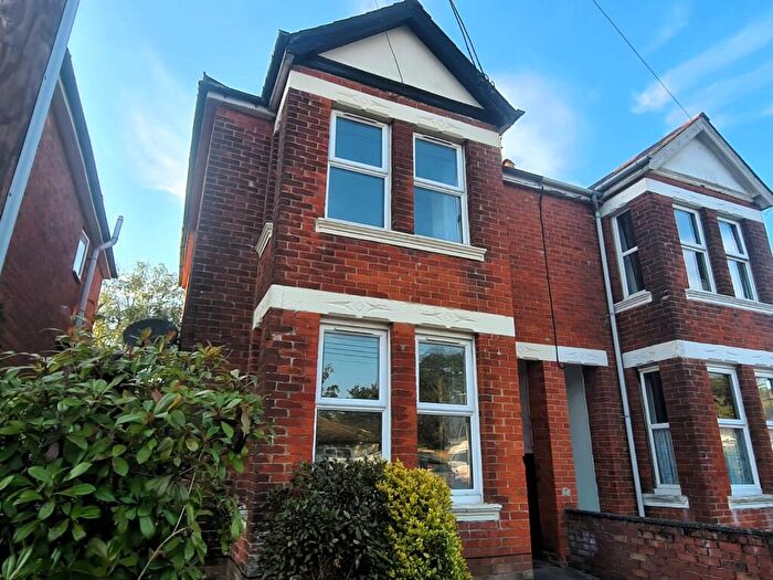 3 Bedroom Semi-Detached House To Rent In Mead Road, Chandler's Ford, Eastleigh, SO53