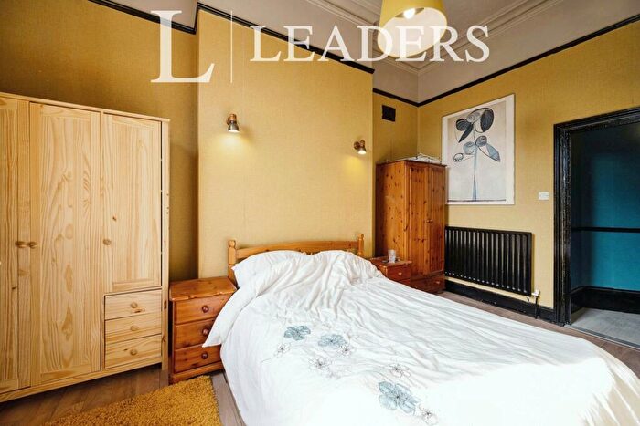 1 Bedroom Flat To Rent In Yarborough Road, Southsea, PO5