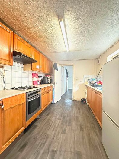 3 Bedroom Terraced House For Sale In Hammond Road, Southall, UB2