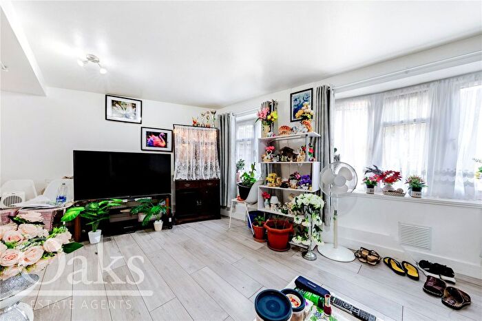 1 Bedroom Maisonette For Sale In High Street, Thornton Heath, CR7