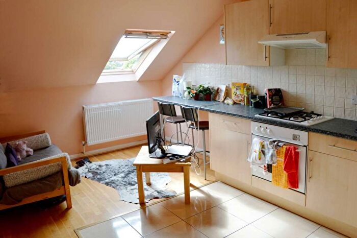 1 Bedroom Flat To Rent In High Street, Acton, W3