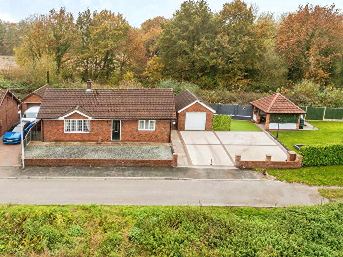 2 Bedroom Detached Bungalow For Sale In Royal Drive, Rawcliffe, DN14