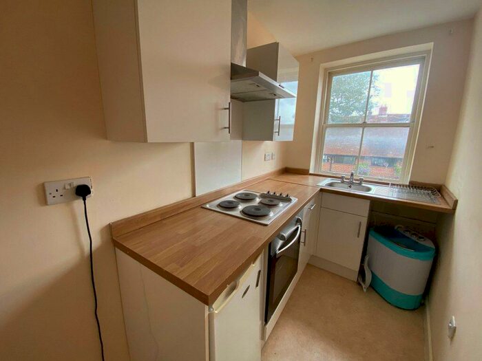 1 Bedroom Flat To Rent In The Broadway Thatcham, RG19