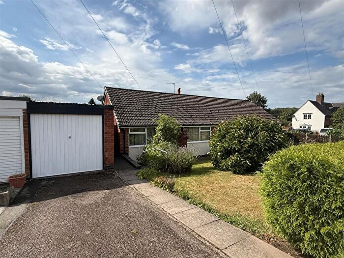 2 Bedroom Semi-Detached Bungalow For Sale In Ticknall Road, Hartshorne, Swadlincote, DE11