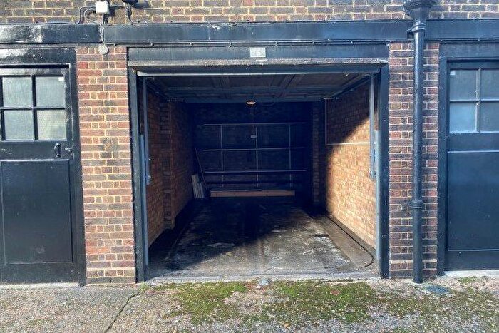 Property To Rent In Cheyne Walk, London, SW3