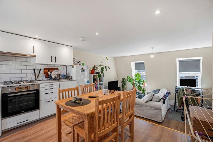 1 Bedroom Flat For Sale In Trinity Road, London, SW17