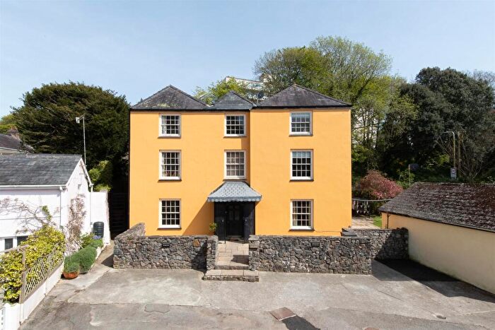 8 Bedroom Detached House For Sale In The Norton, Tenby, SA70