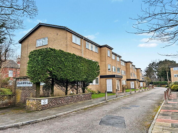 2 Bedroom Flat For Sale In Lulworth Road, Birkdale, Southport, PR8