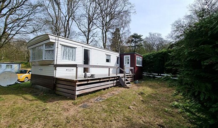 2 Bedroom Mobile Home For Sale In Holton Hall Park, Upper Holton, IP19